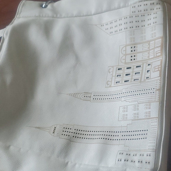 Handbag - Picture 2 of 4